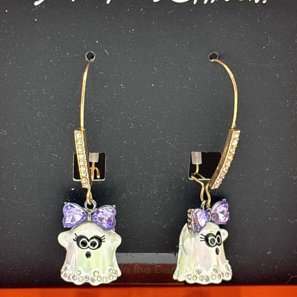 Betsey Johnson Gold Tone Boo To You Ghost Drop Earrings Glow In The Dark NIB - Picture 2 of 4